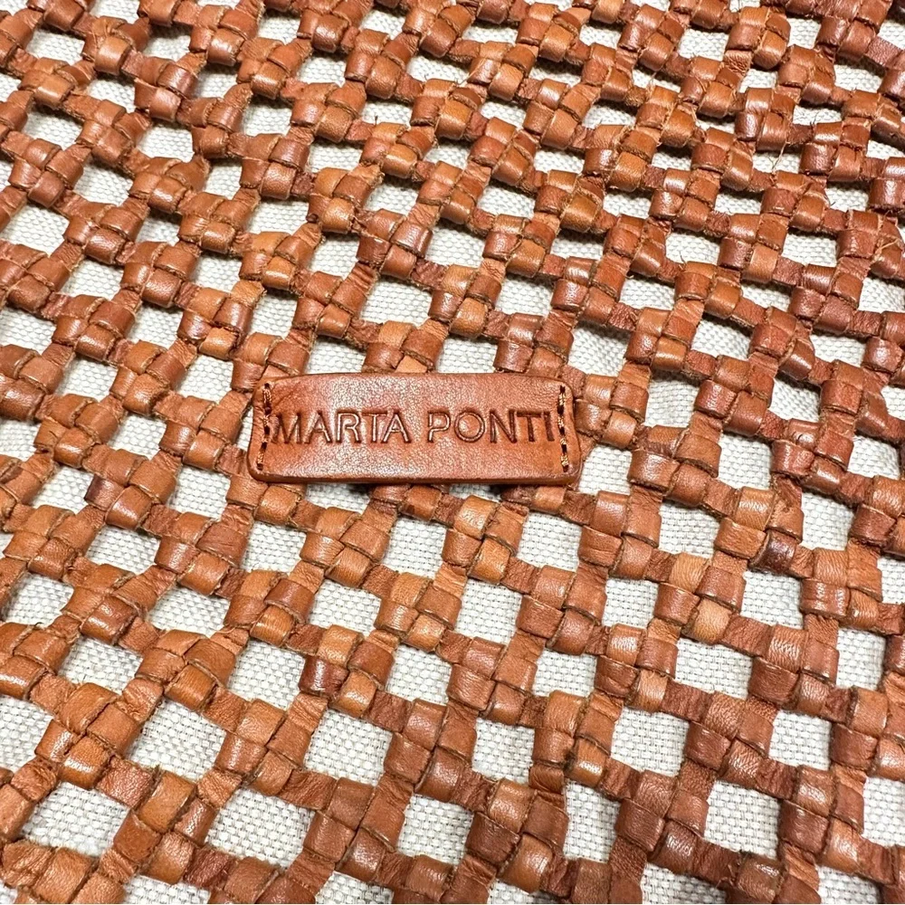 Marta Ponti Portugal | Large Rich Carmel Brown Genuine Woven Leather Hobo Bag - Picture 4 of 13